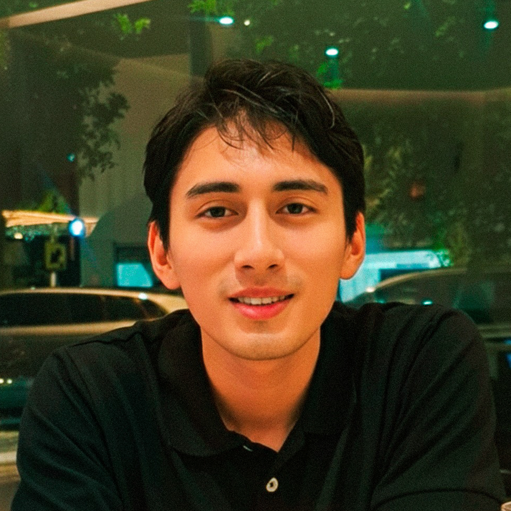 Alex Varillas — Founder de Navel, agencia de automatización con IA